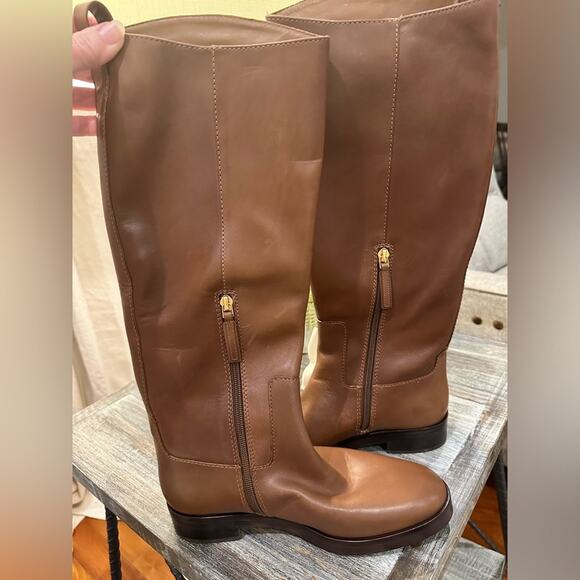 Tory Burch LOGO-EMBOSSED TALL LEATHER BOOTS - Picture 6 of 14